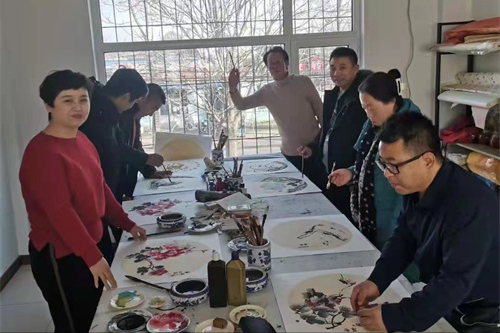 河北唐山书画家举办“迎元旦”书画笔会