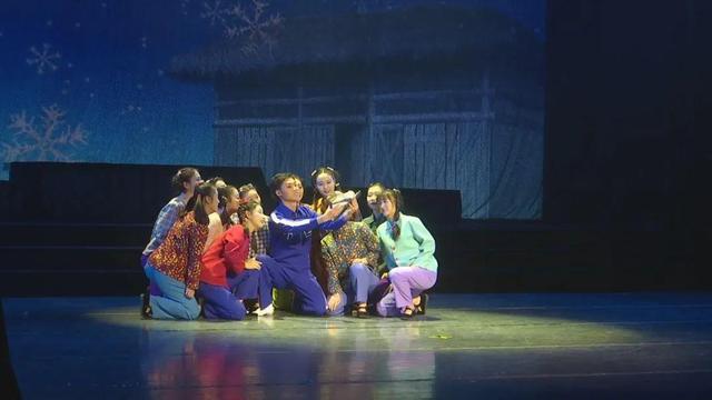 激情冬奥相约河北｜河北省首部原创体育题材冰雪主题励志舞剧《冲破冰封》上演