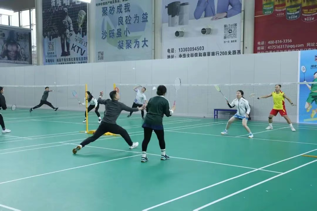 威县举办2025年全民健身大赛暨第一届羽毛球比赛