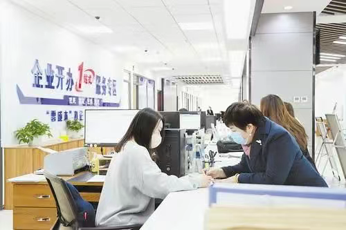 卢龙：创新“三项设计” 打造工程建设新高地