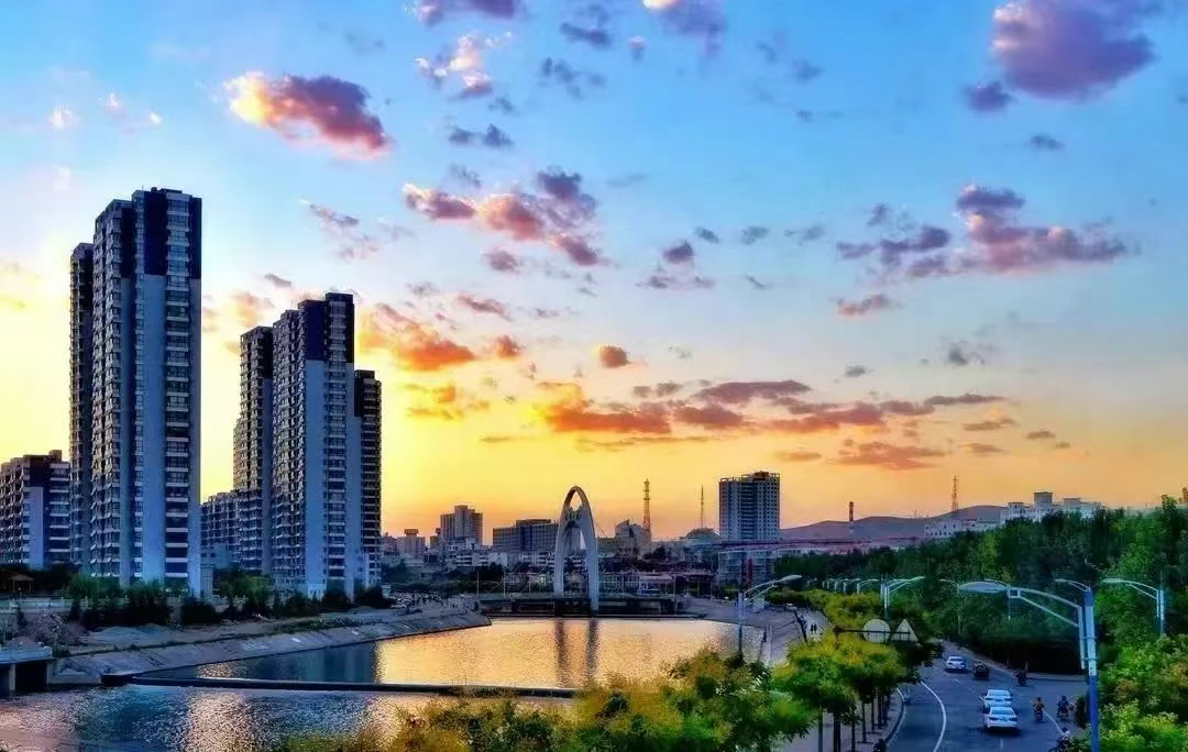 您好，我是峰峰，这是我的最新名片！