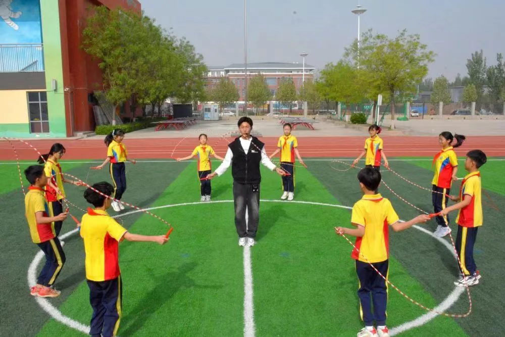 中小学生每天在校运动时间如何达到2小时？——来自河北多地校园的走访观察