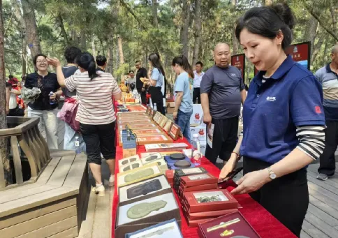 易县非遗“邂逅”清西陵 世界文化遗产迸发新活力