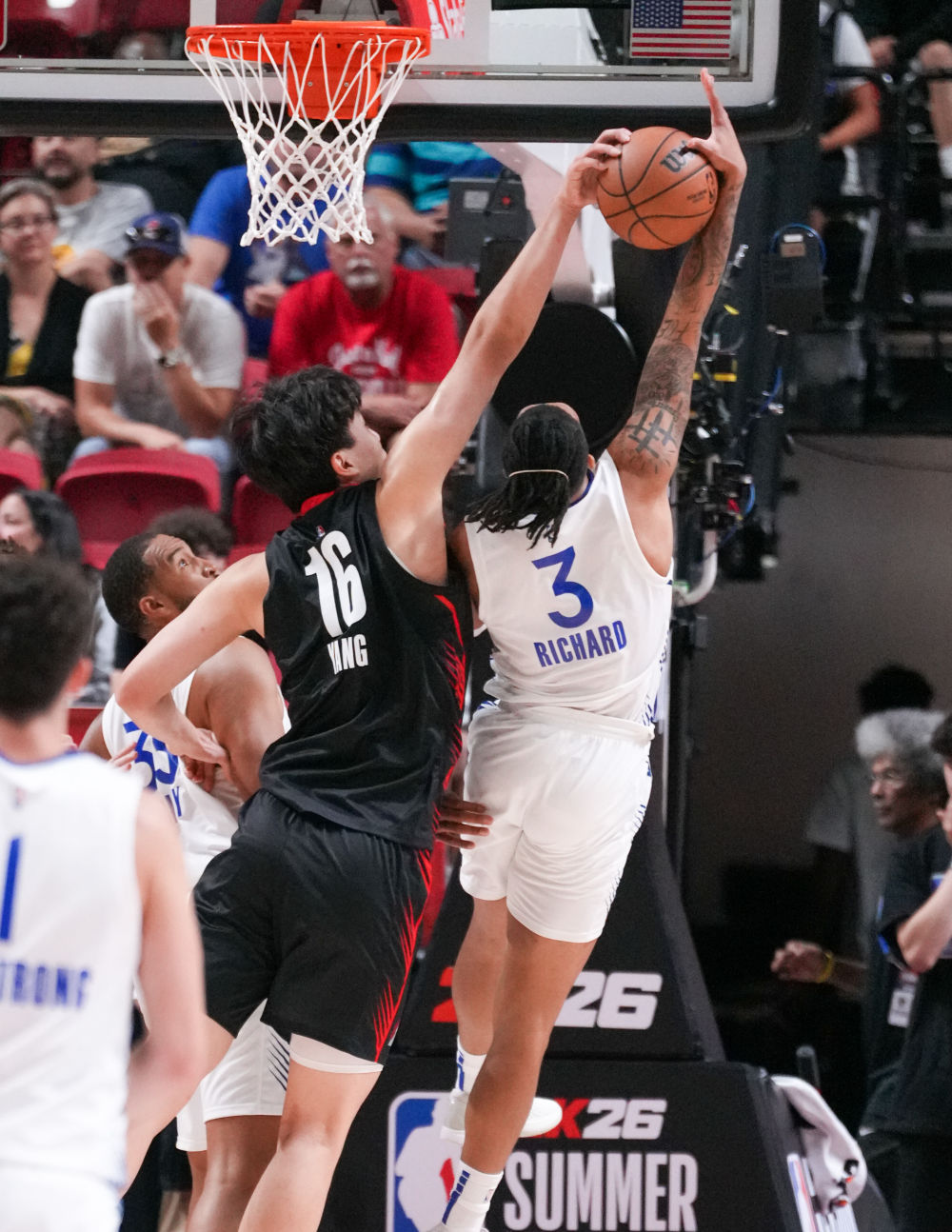 纵览快评｜杨瀚森夏联惊艳首秀，NBA之路依然需要耐心和时间