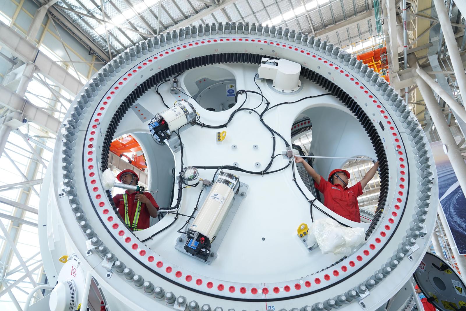 中国北方最大海上风电基地在河北秦皇岛投产