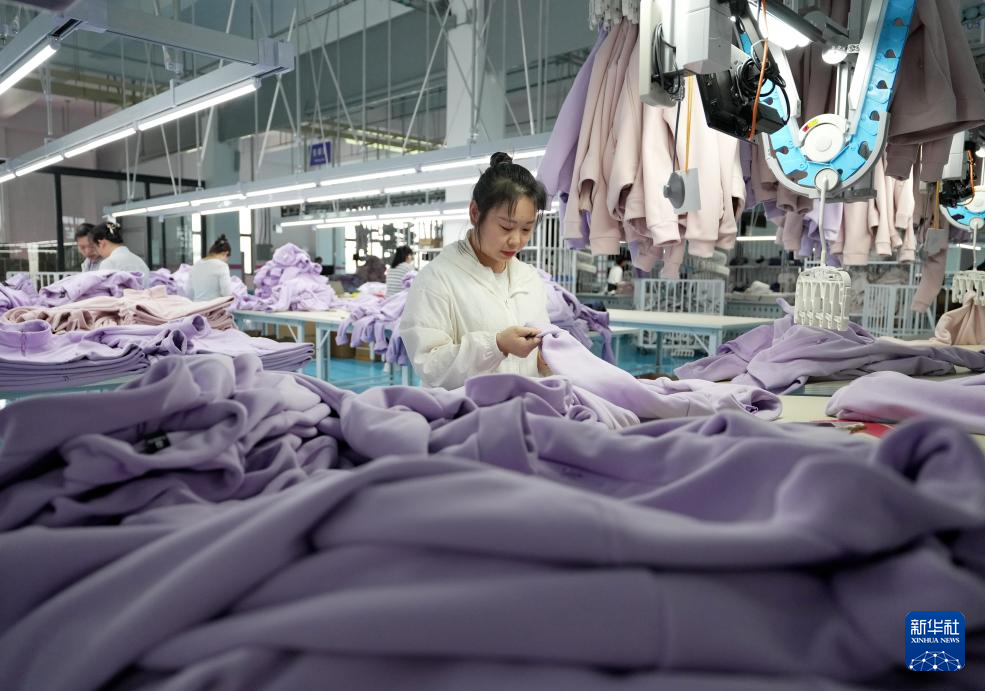 河北昌黎：服装服饰产业提档升级助力经济发展