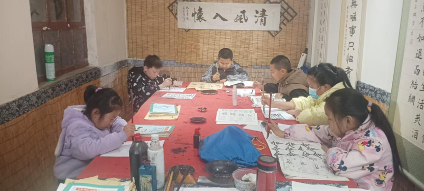 公益课堂书写“精神共富”新篇 贾庄社区打造特色暑期课堂