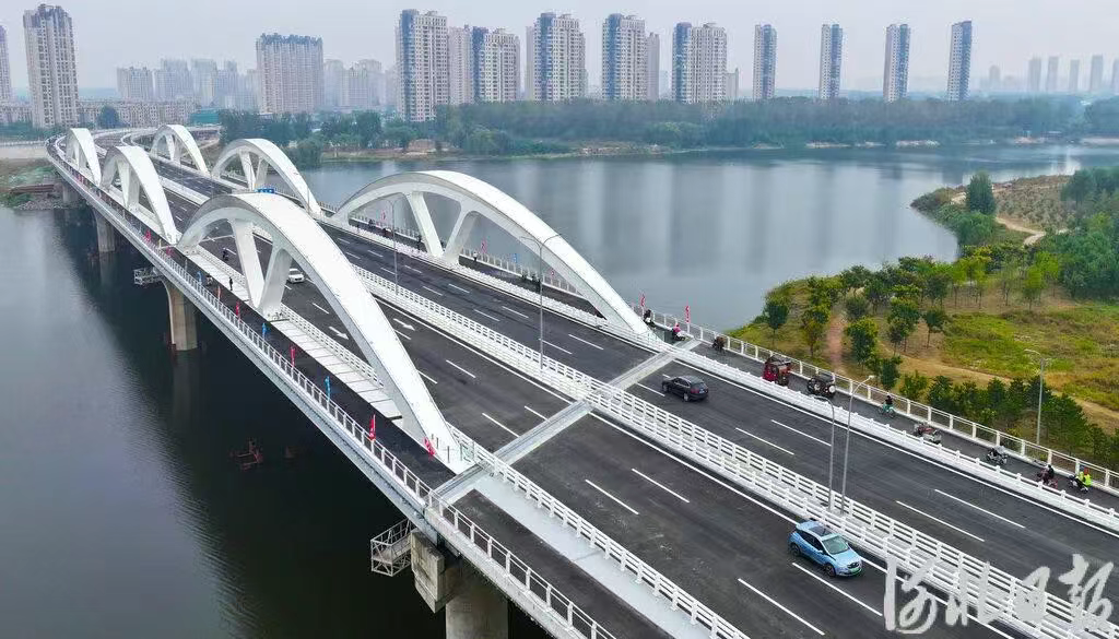 综合交通运输体系建设实现突破性进展